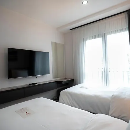 Western 4* 트라존